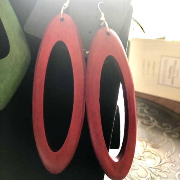 NWT: Wooden Earrings - Picture 4 of 4
